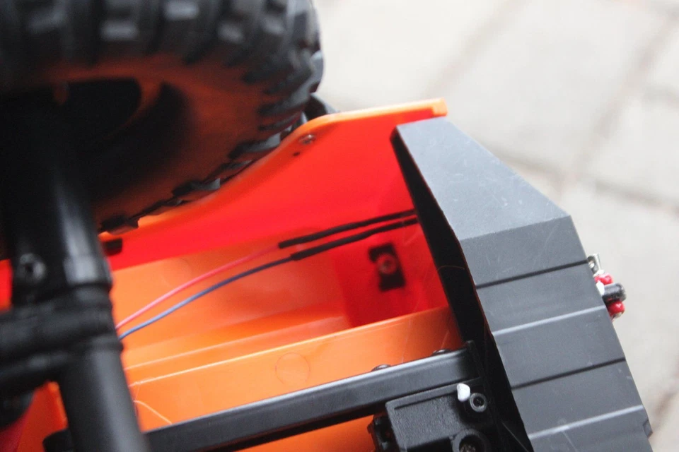 Double E FM101 orange Landrover Defender Crawler 4WD RTR 1:8 RC Auto Wagon NEU - Bild 4 von 4