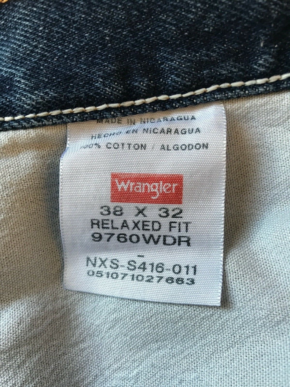 Wrangler mens jeans 38x32 relaxed fit 