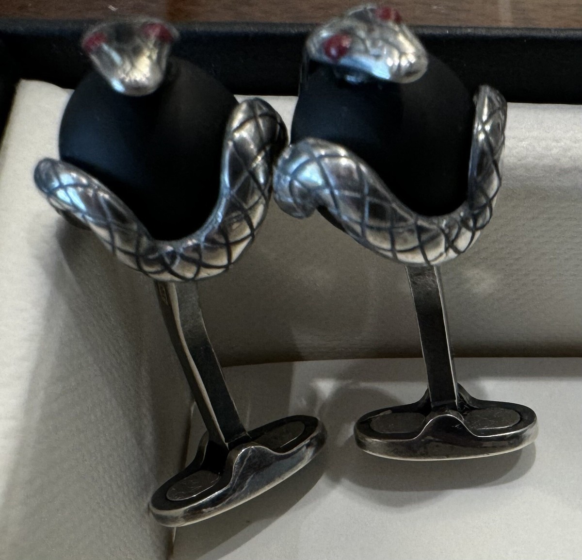 MONTBLANC ROUGE ET NOIR SILVER SERPENT DETAIL BLACK ONYX CUFFLINKS