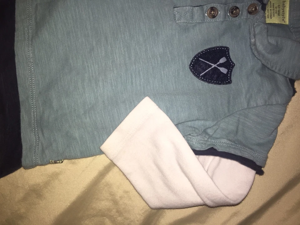 Gran estilo bebé niño pequeño talla Camiseta cuello en capas 12-18 meses. Lindo Top Foto 4 de 4