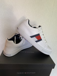 youth boys sneakers