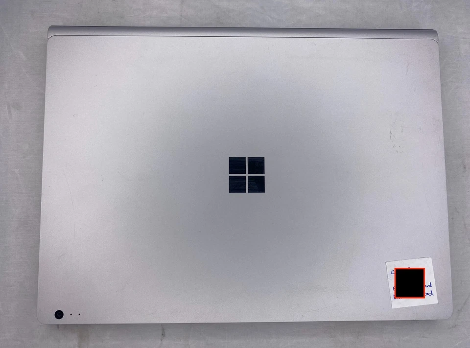 Microsoft Surface Book 1 13.5" (Core i7-6600U, 16GB, 1TB SSD) - Platinum - Image 4 of 4