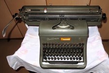 Alte Schreibmaschine Optima M10 mit breitem Schlitten, DDR, tolle Büro-Deko