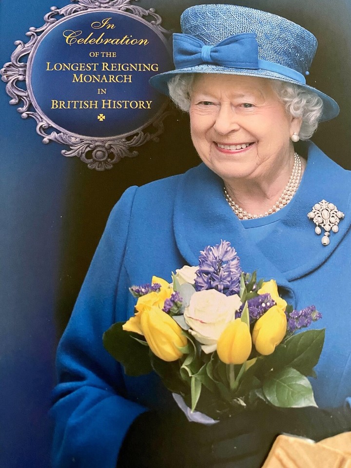 Walkers Shortbread Tin Perfect Celebrating The Reign Of Queen walkers-shortbread-tin-perfect-celebrating-the-reign-of-queen