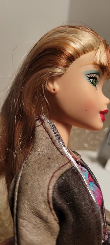 My Scene Delancey Doll! 2 Outfits. As Is. Please See Details And DESCRIPTION!! - Picture 4 of 20