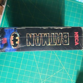 Figura de acci&oacute;n NECA Batman 1989 Michael Keaton 8 bits NES carrete juguetes nuevo en caja