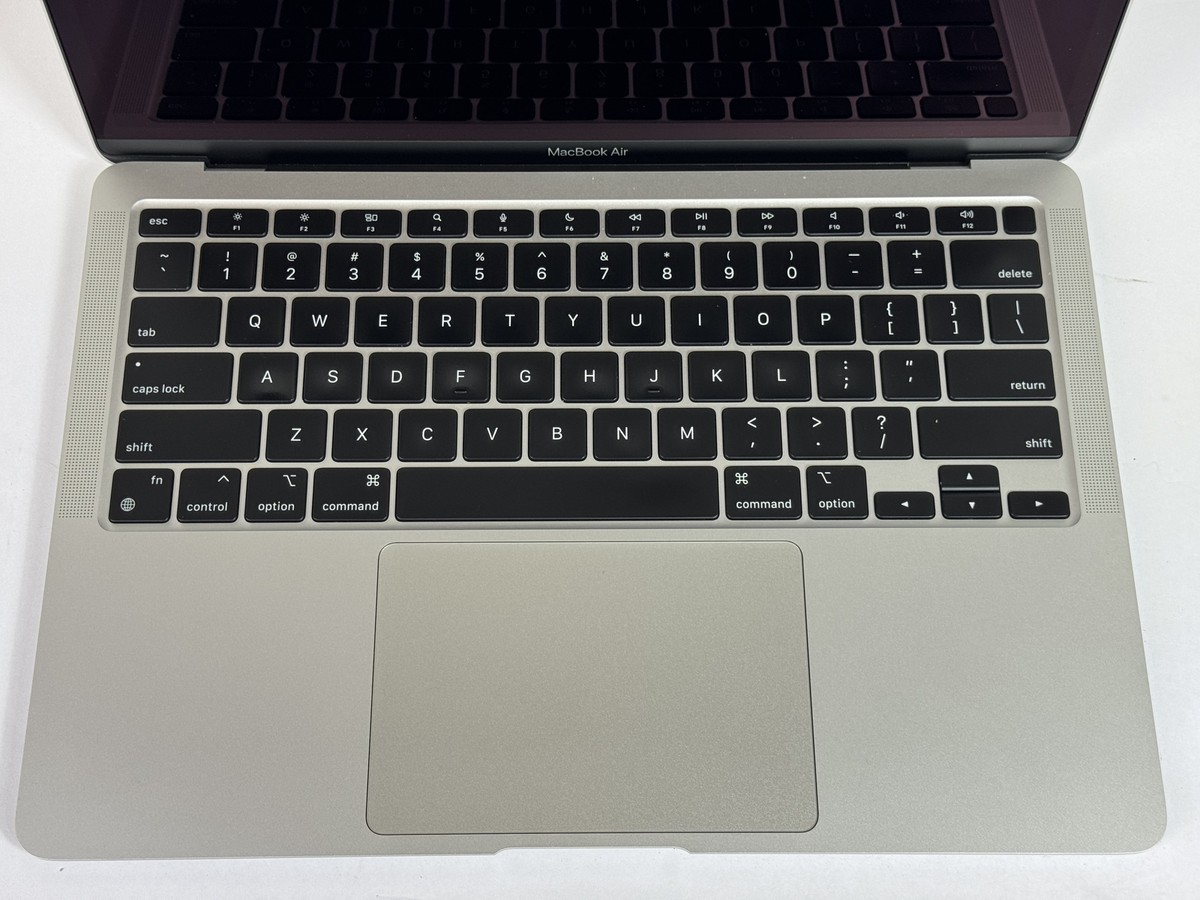 Apple MacBook Air A2337 EMC 3598 Apple M1 3.2GHz 8GB RAM Apple MacBook Air A2337 EMC 3598 Apple M1 3.2GHz 8GB RAM