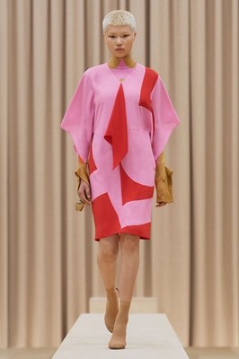 NWT Burberry FW21 Pink/Red Geometric Silk Sheath Dress Ricardo Tisci