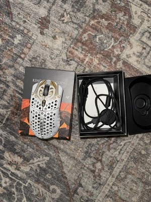 Finalmouse Starlight-12 Zeus White/Gold Medium Wireless Gaming Mouse Used