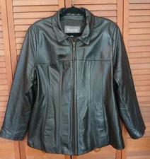 Wilsons Leather Jacket Mens XL Black Lined Casual Coat Pockets Full Zip Winter