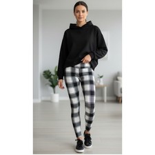 017-001 NEW No Boundaries Black White Plaid Leggings Women's Size Small
