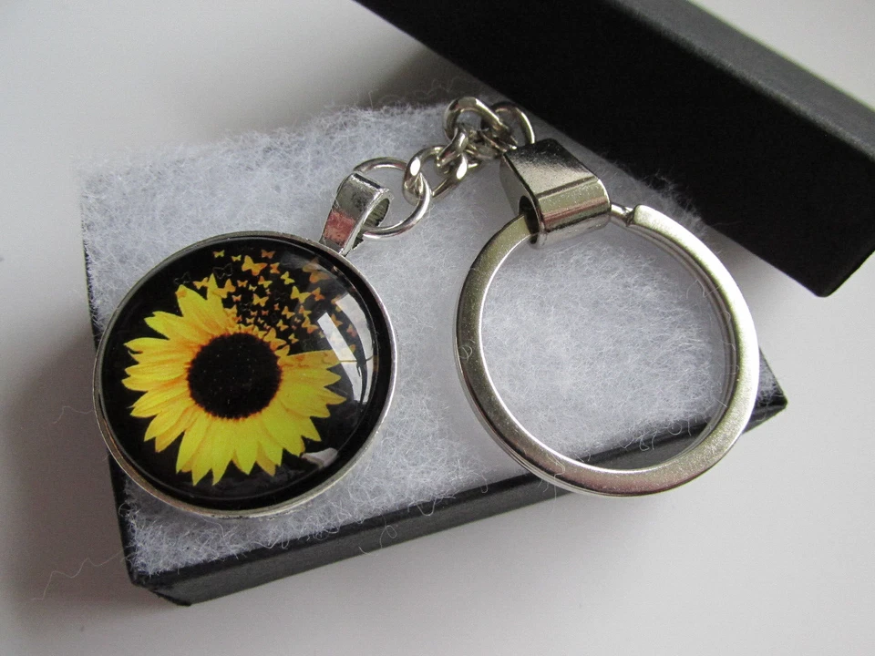 Handmade Pretty Black & Yellow Sunflower Pendant Keyring - Gift Boxed UK . 13170 - Image 3 of 4