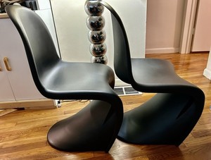 Verner Panton Z Chairs, Mid Century Modern Iconic Seating, Set of 2