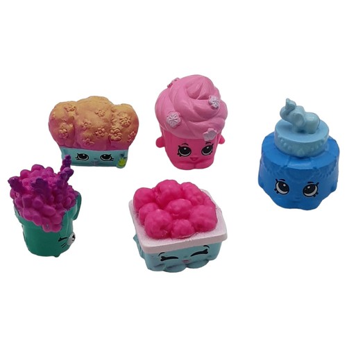 Shopkins Lot of 42 Various Seasons Mini Figures Charms Petkins Toys Ages 5 + Up - Picture 7 of 11