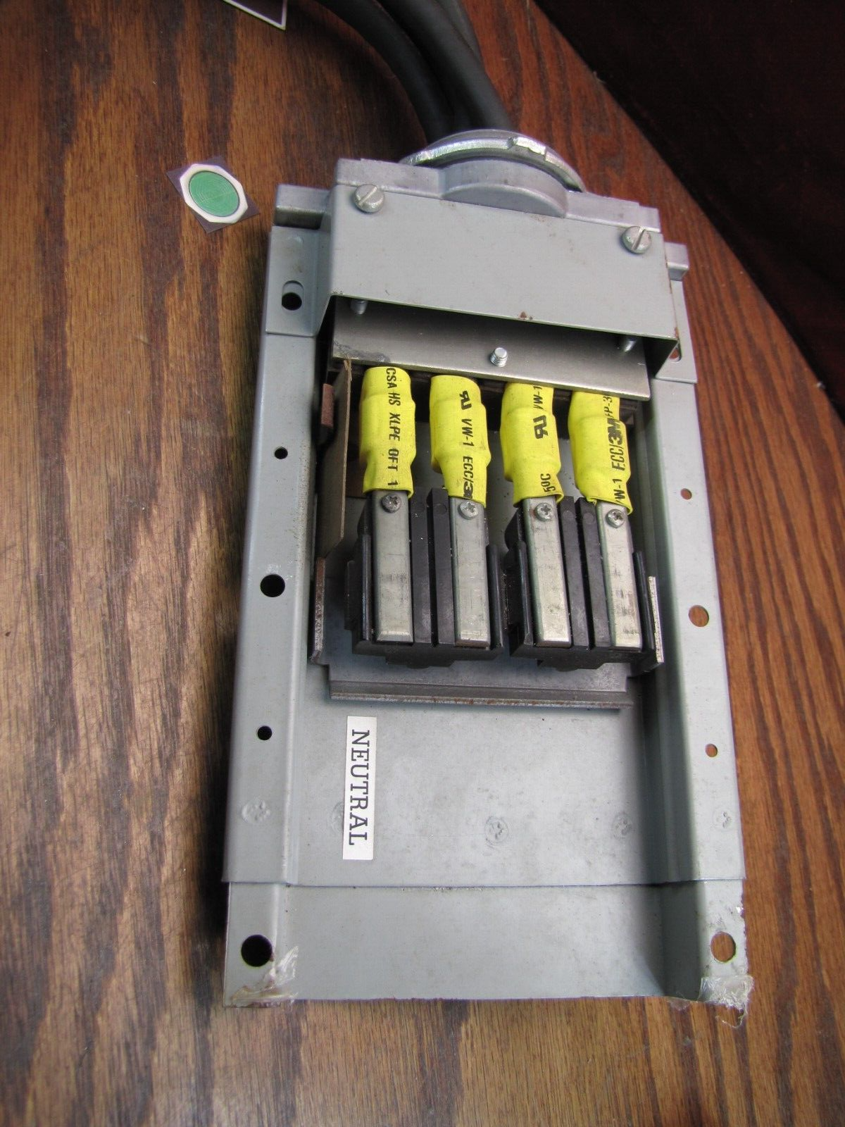 GE Plug-In Busway 100a 600v 3ph General Electric Flex-A-Power DH1ACC41 ...