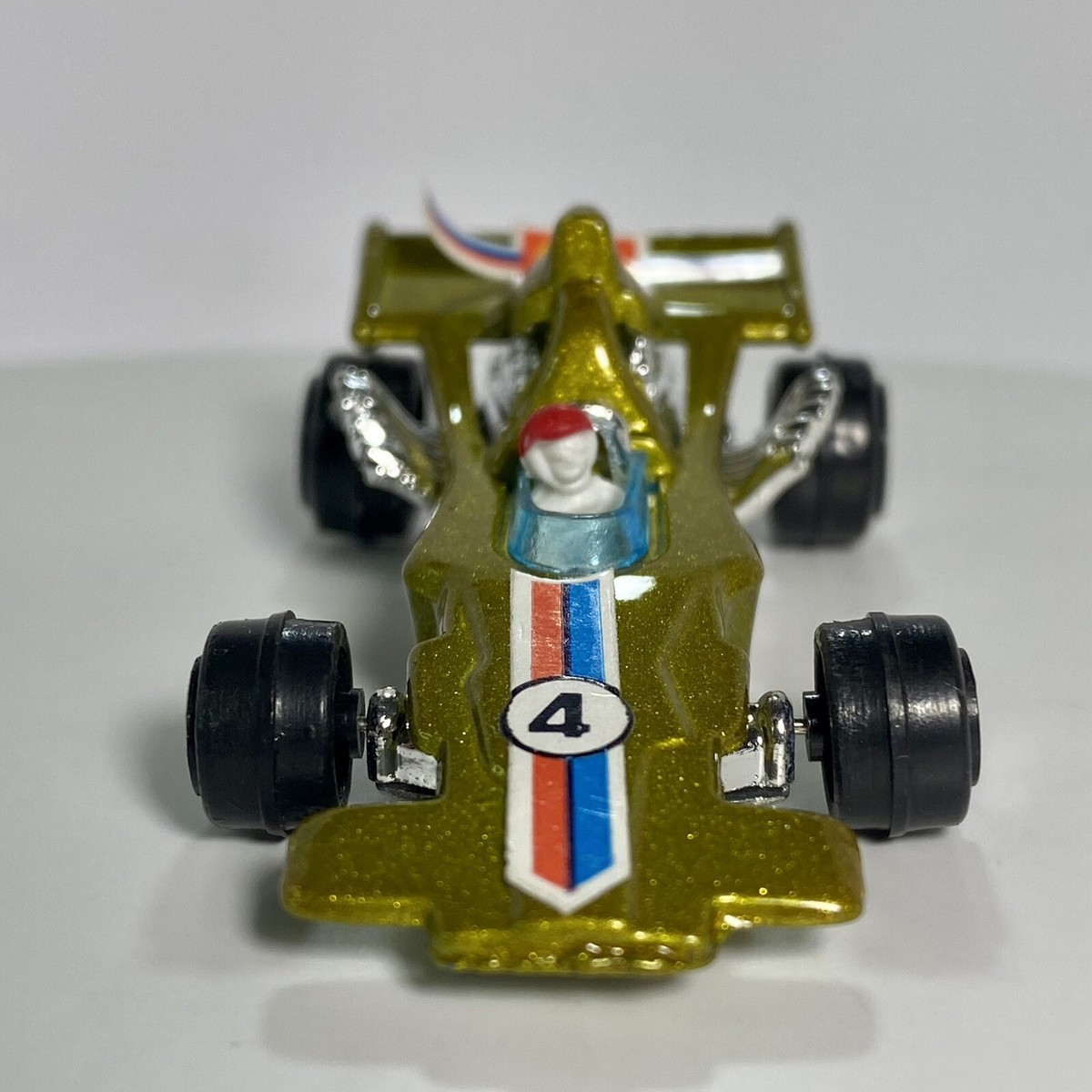 Yatming #1304 Melaren (McLaren) Ford 1:64 Diecast SHELL Race Car