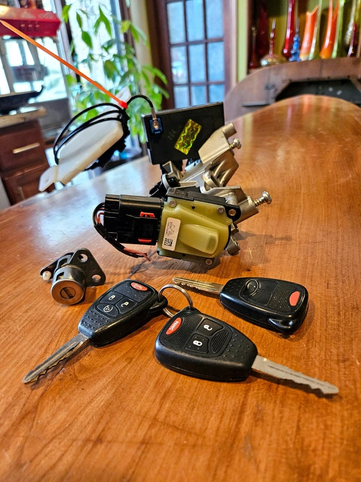 Juego de interruptor de encendido y cerradura de puerta Jeep Patriot 10-11 con antena inmovilizadora de 3 llaves Foto 3 de 4