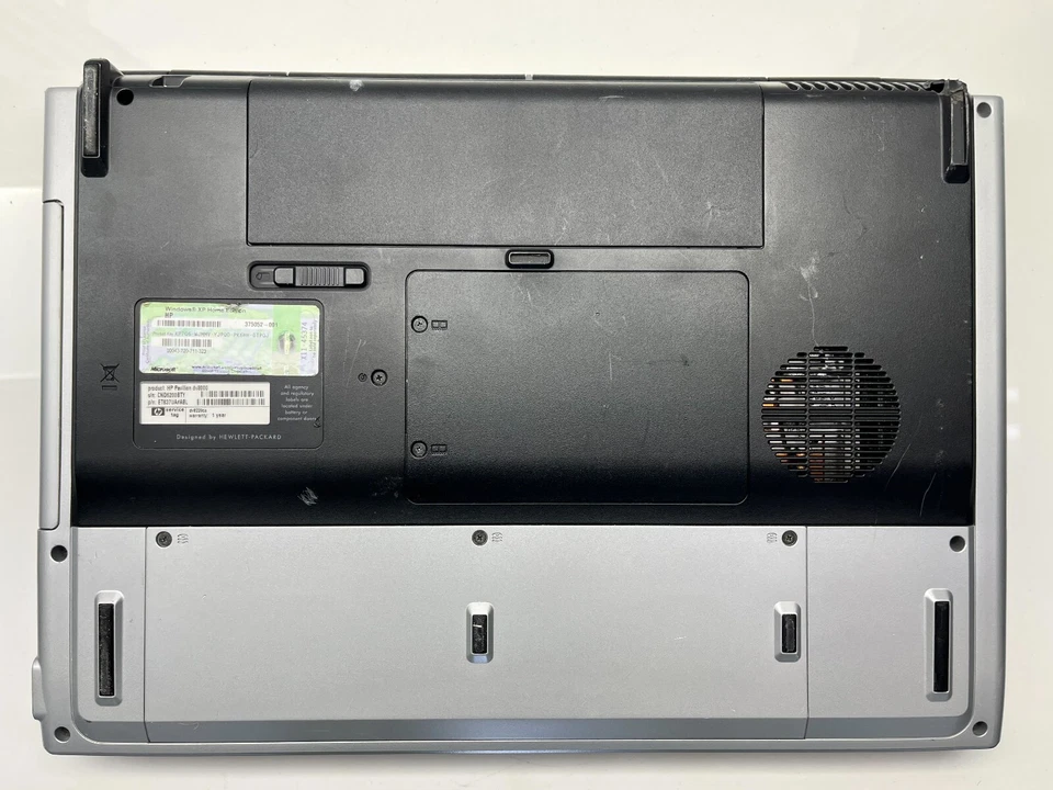 Notebook HP dv8220ca AMD Turion ML-37 @ 2 GHz 2GB RAM 160GB HDD WinXP teclado ruim - Imagem 3 de 4