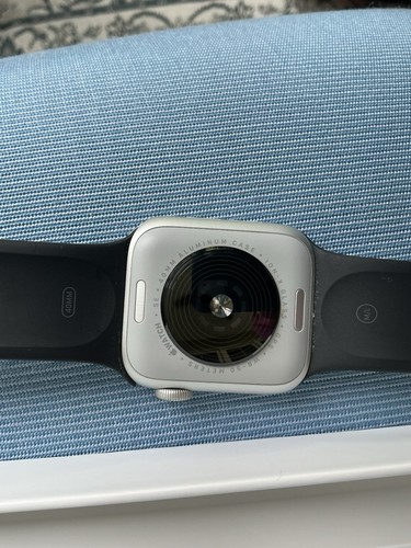 Apple Watch SE 2nd Gen GPS 40mm Silver Case-Sport Bands S/M/L - Photo 5 sur 11