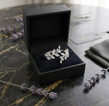 Eleganter Silberfarbener Lorbeerblatt-Ring