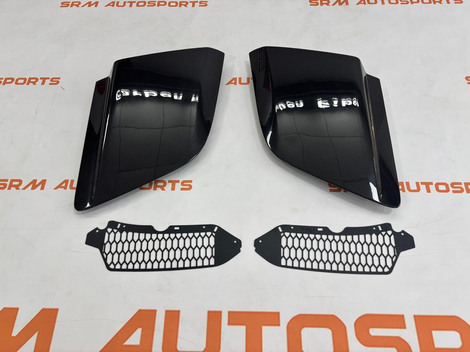 Audi R8 LMS Style Extended Side Vents 