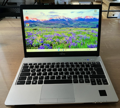 Fujitsu Lifebook S936  - 8GB RAM - Intel Core i5 6200U - 128gb SSD