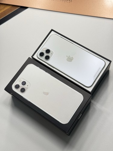 Apple I Phone 11 Pro 256GB ( Cricket Locked ! ) New OPEN BOX ! Fast Shipping ! - Picture 2 of 9