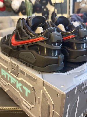 Size 9.5 - RTFKT x Nike Dunk Genesis Clone X Black Red Brand Size 9.5 - RTFKT x Nike Dunk Genesis Clone X Black Red Brand