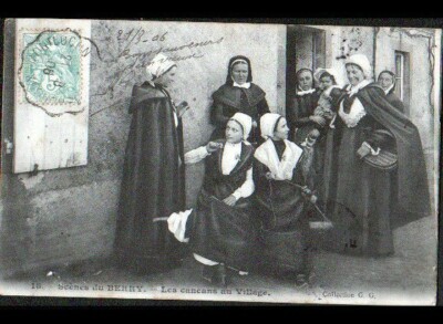 CHATEAUROUX (36) Treffen von FRAUEN in BERRY KOSTÜM im Jahr 1906