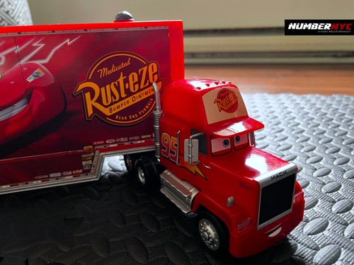 Disney Cars Mack Semi Truck Race Car Hauler Holder Storage Carrying Case W69PE - Picture 6 of 17