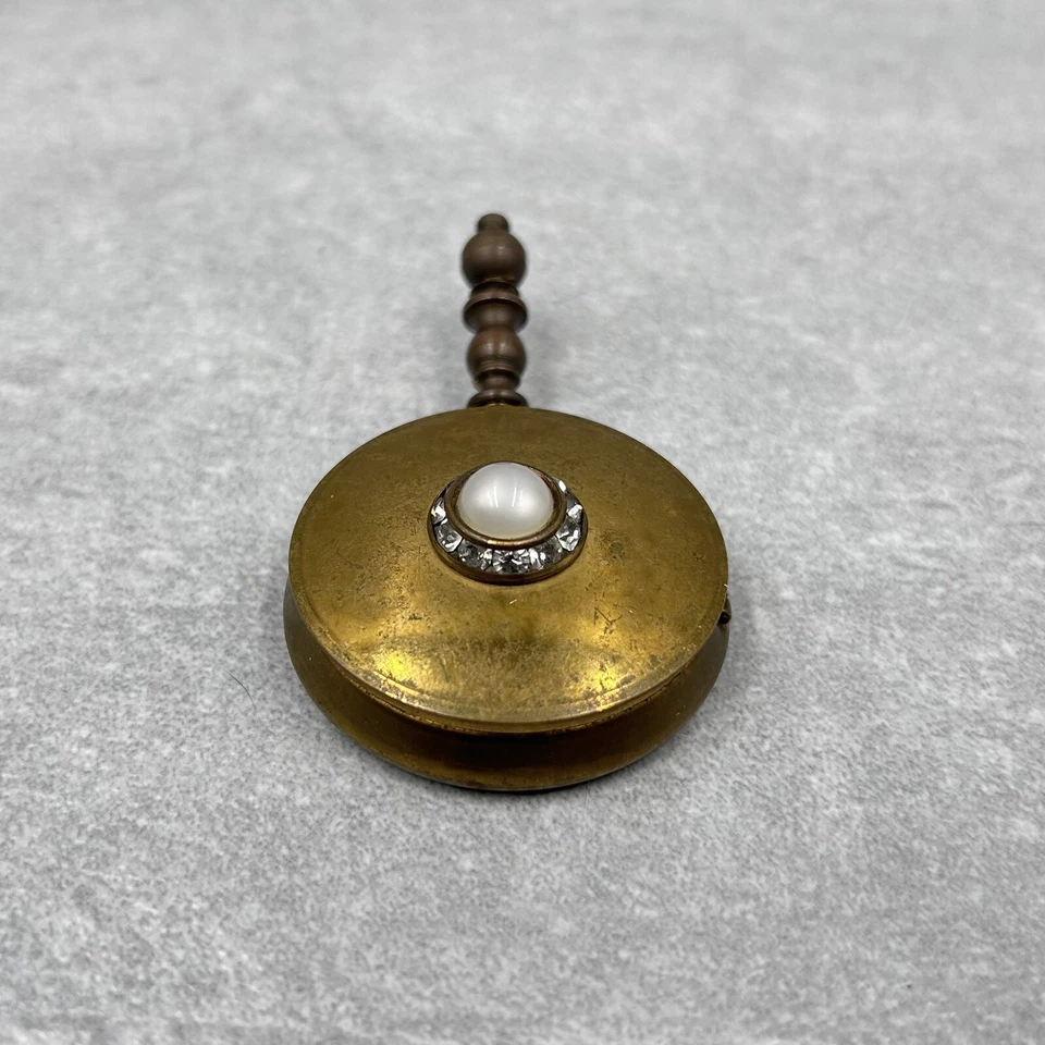 Винтажная Латунная Тихая Таблетка Дворецкого Прозрачные Стразы и Искусственный Перламутр - Изображение 2 из 4