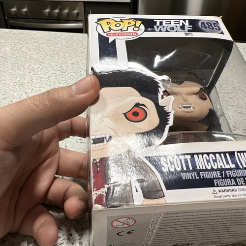 Funko pop vinyl- Scott McCall (Werewolf ) #485 -Teen Wolf MTV DAMAGE - Picture 13 of 14
