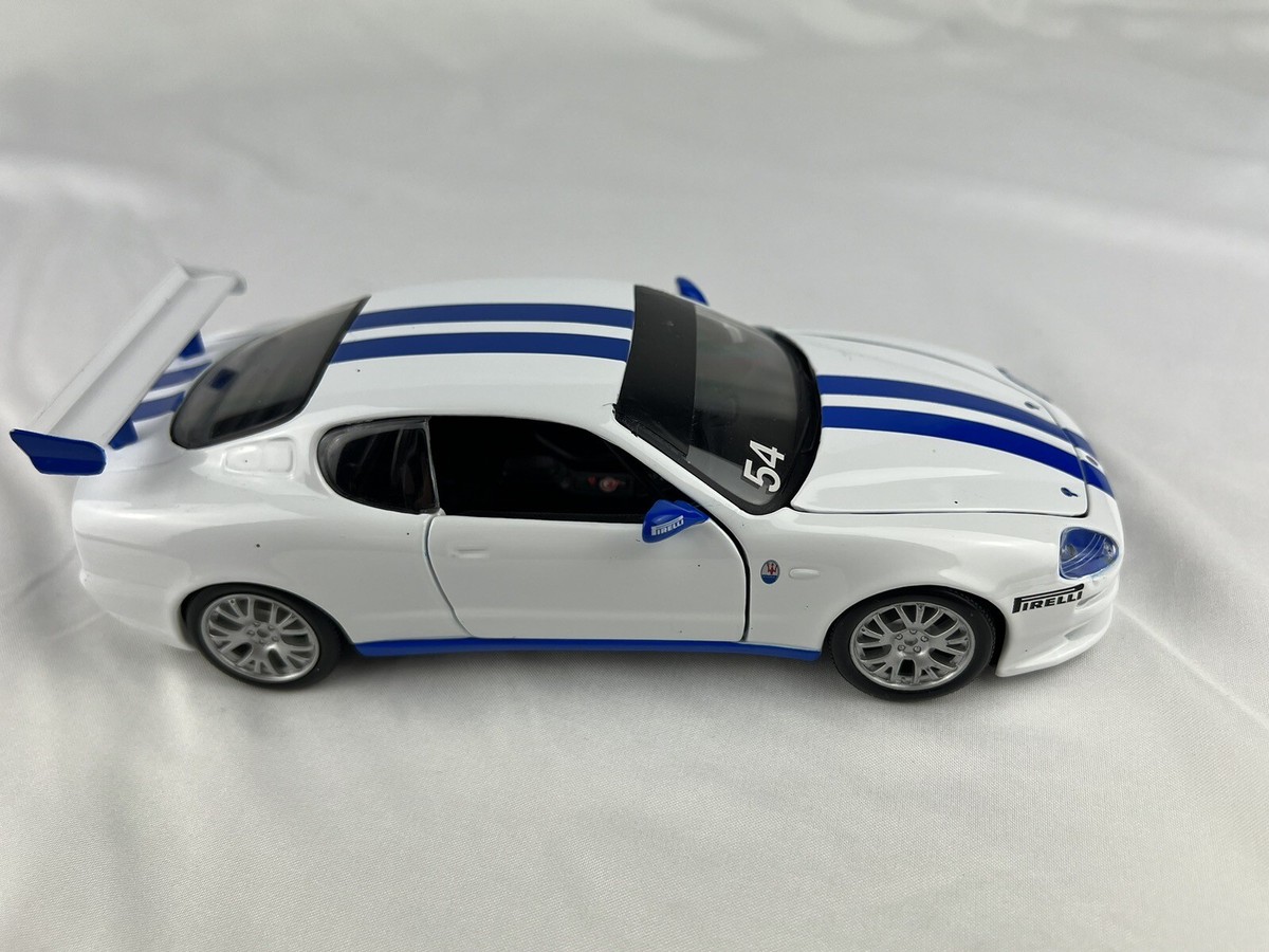 BURAGO Die Cast Maserati Trofeo 1:24 Scale White W/Blue