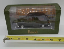 Harrods Knightsbridge - The Black Taxi - See all pictures