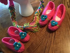Poppy inspired Hand Crochet Booties, size 5, 1-2 years