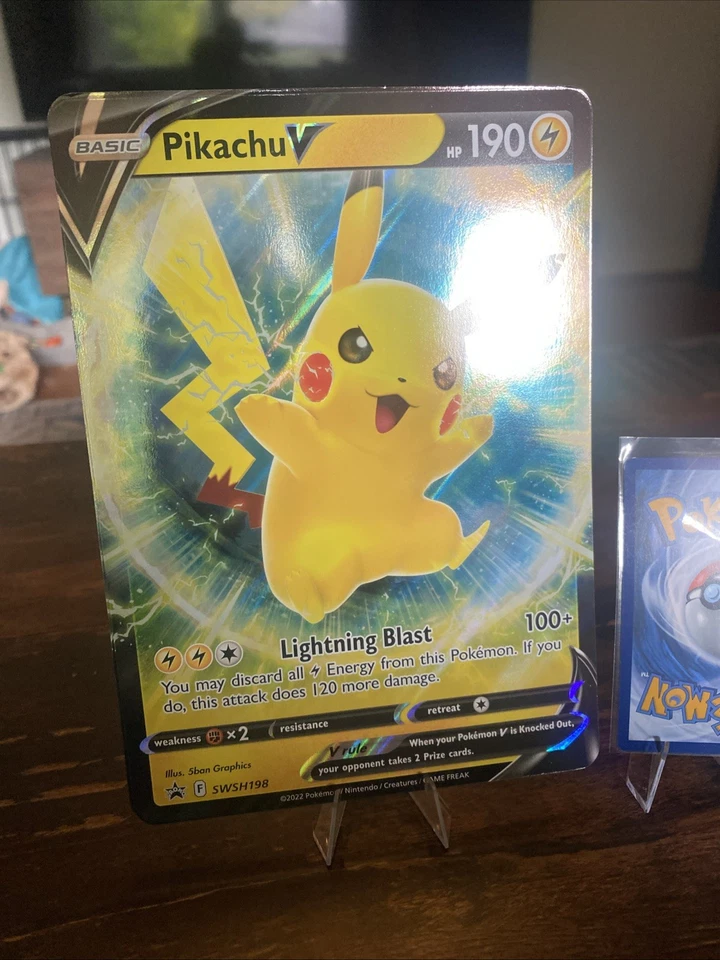 Pikachu V SWSH198 Jumbo Cards Holo - Image 3 of 4