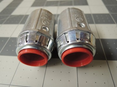 (2) NEW Bridgeport 74ASP 3/4'' AC/MC/FMC E-Z Lock Snap-In Connectors 0.73''-0.85''