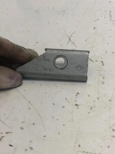 Uchwyt akumulatora RENAULT CLIO V B7 83100R 1.60 2024 28580677 - Zdjęcie 6 z 6