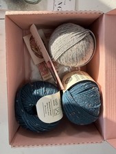 Hooks Needles Crochet Kit Yarn, Hook, Scissors Gift Set