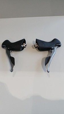 CLARIS Dual Control Leer