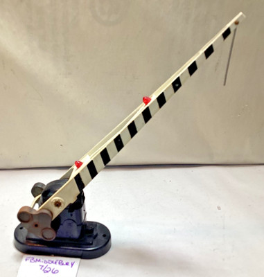 Vintage Lionel O/O-27 #252 RR crossing gate   toy train accessory tested working