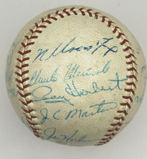 1963 Chicago White Sox Team Autographed Baseball Beckett LOA