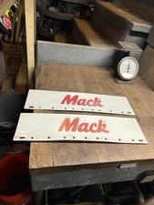 OEM Original Mack Semi Truck Mud Flaps Splash Guards Plastic Parts Set Pair USA