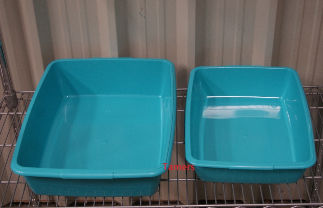 Pack of 2 Plastic Pet Cat Litter Tray s Medium & Large (Different