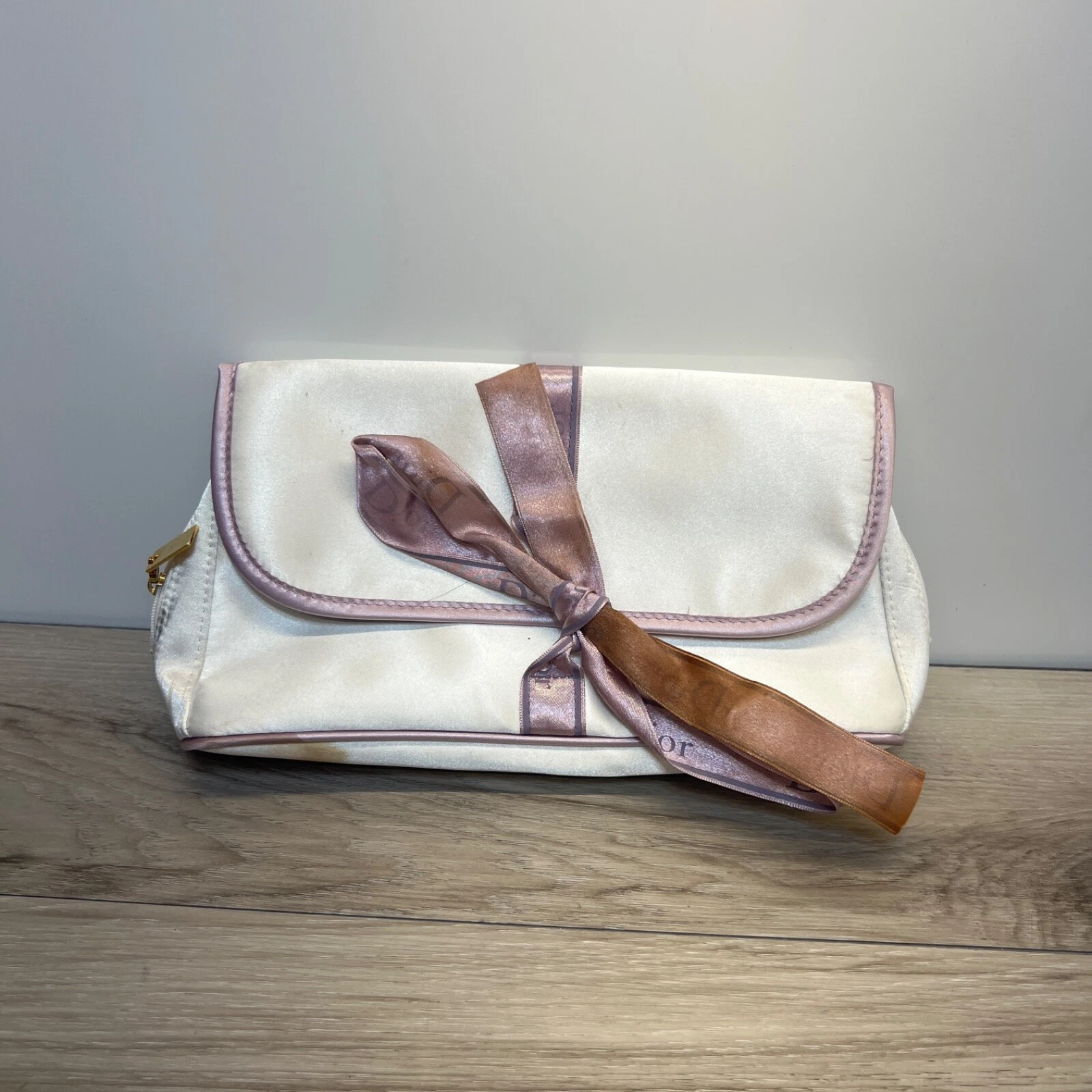 Rare sac cosmétique Christian Dior soyeux 10,5 pouces maquillage de voyage blanc pliable