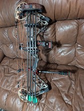 BEAR Archery Divergent Eko compound bow RH with accessories
