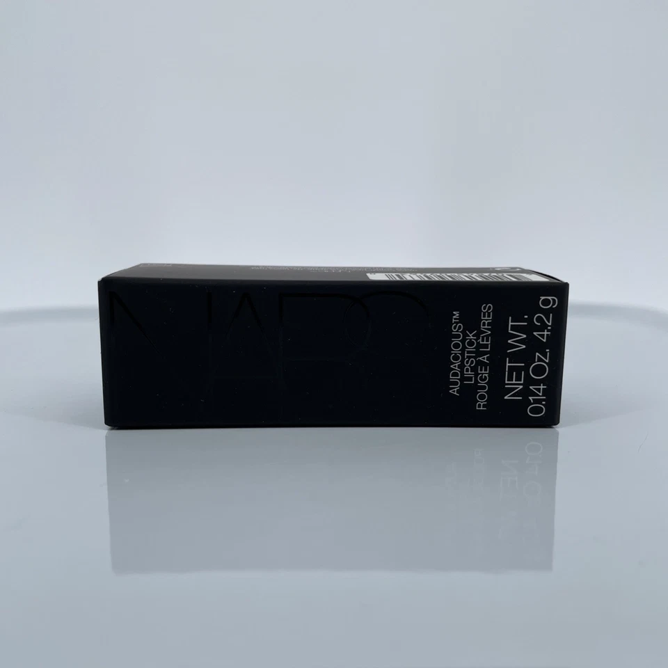Lápiz labial NARS Audacious Rouge A Levres 0,14 oz/4,2 g - color audaz y duradero Foto 2 de 4