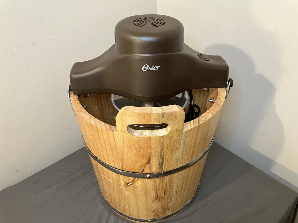 OSTER Ice Cream Shop 4Qt Wooden Bucket Ice Cream Maker FRSTIC-WDB - Image 2 of 4