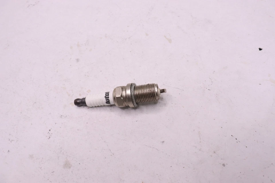 Bujía Autolite Small Engine núcleo cobre 3926 Foto 2 de 3