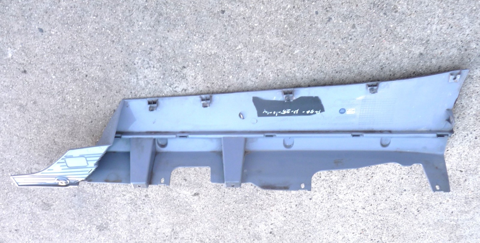 McLaren GT 2019-2022 Right Lower Molding P/N 22AC867GP
